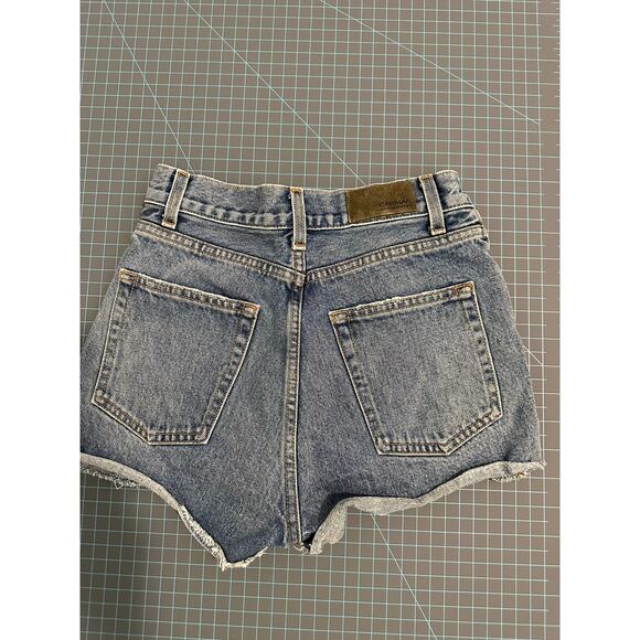 Carmar distressed denim shorts size 24 - Picture 2 of 6